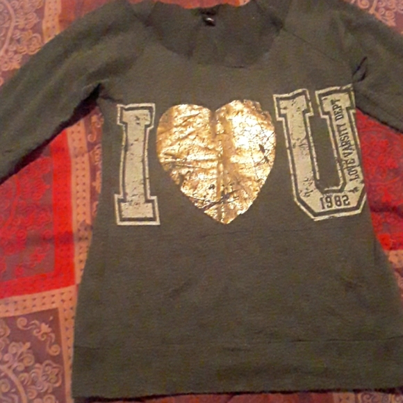 Sweater - Picture 1 of 2